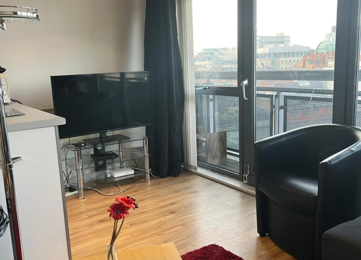 City Centre Apartmentt With Balcony Nottingham Apartment